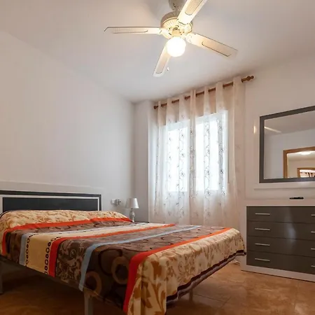 Apartamento Soleado A 200 M De La Playa شقة